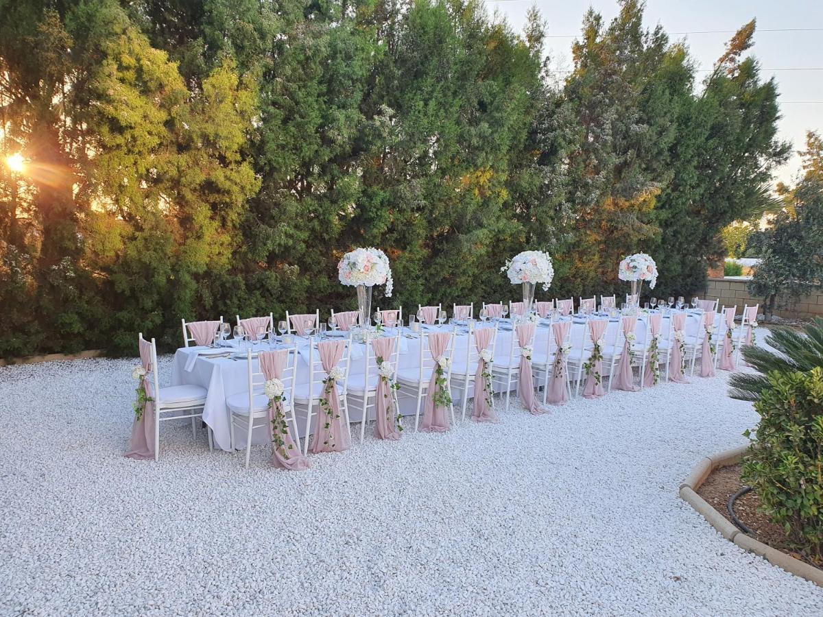 Larnaca Mansion Ideal For 3 Families Or More Exteriér fotografie