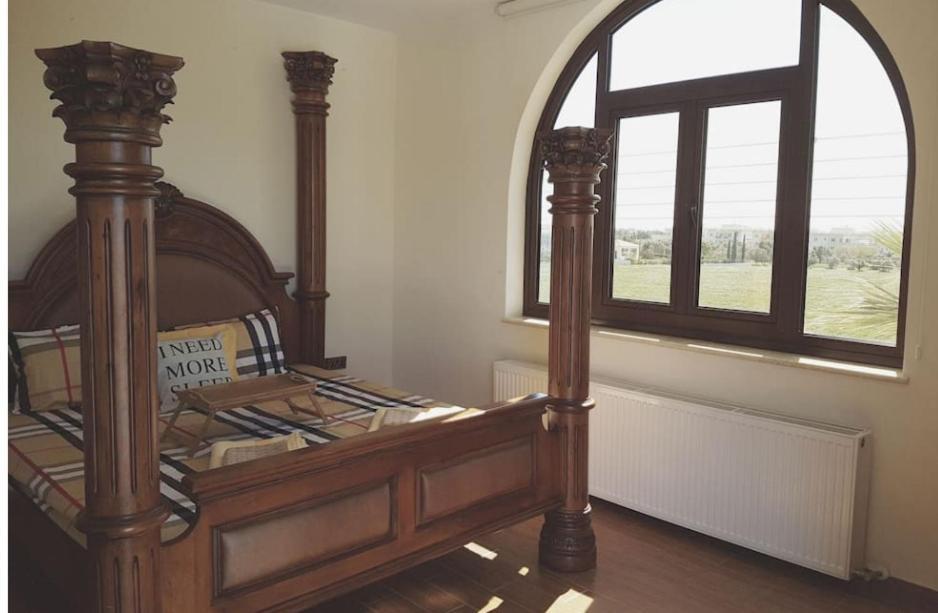 Larnaca Mansion Ideal For 3 Families Or More Exteriér fotografie