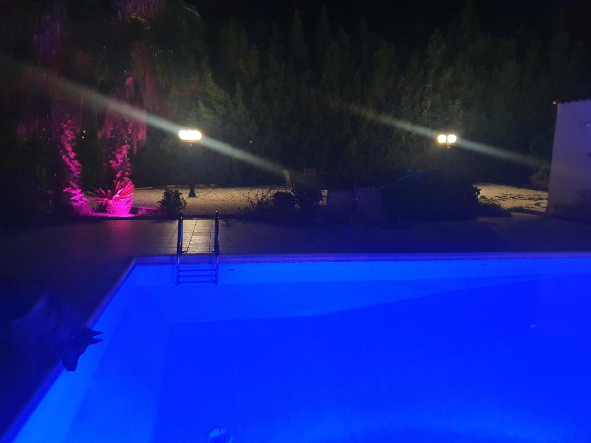 Larnaca Mansion Ideal For 3 Families Or More Exteriér fotografie
