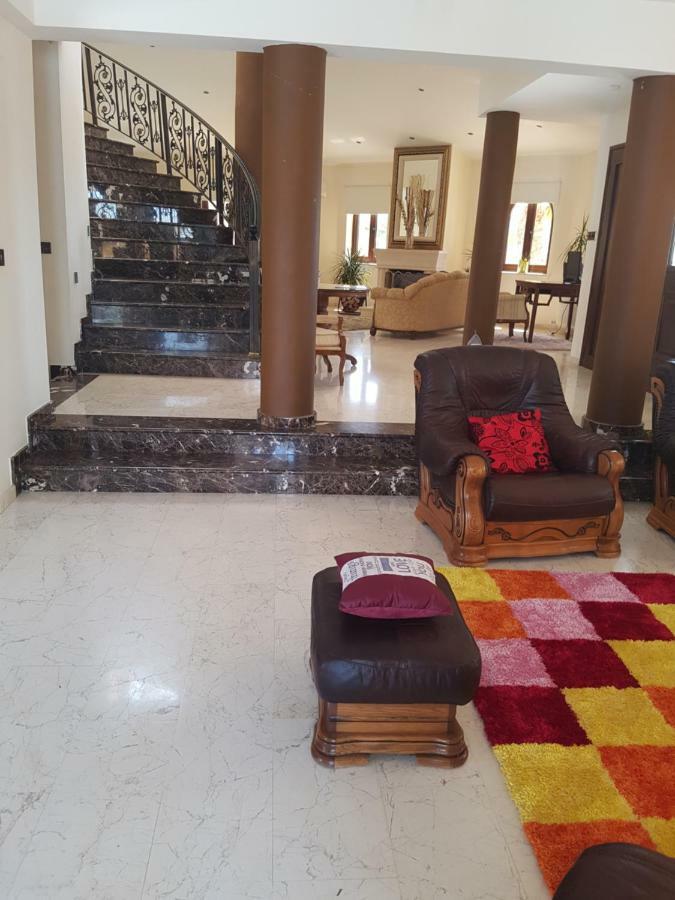 Larnaca Mansion Ideal For 3 Families Or More Exteriér fotografie